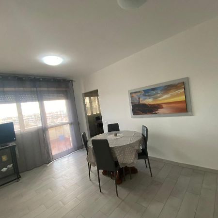 Grande, Vista Mare A 2 Passi Dalla Spiaggia 리도디오스티아 외부 사진